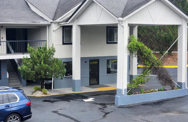 Days Inn by Wyndham Dahlonega University Area