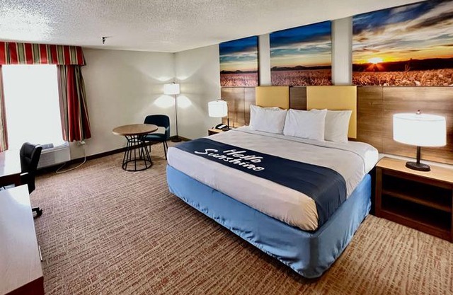 Days Inn by Wyndham Rayne