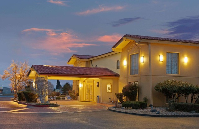 Days Inn by Wyndham Reno