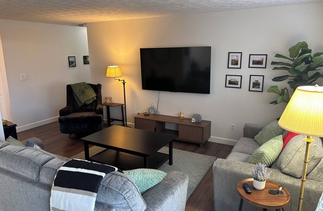 Dayton Area Family Retreat: Kids‑Ready & Pet‑Friendly