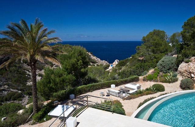 Dazzling Ibiza Villa | Villa Peverell | 3 Bedrooms | Private Beach | Spacious.