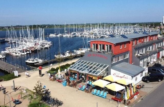 Comfortable, barrier-free vacation apartment at the marina with balcony on Fehmarn