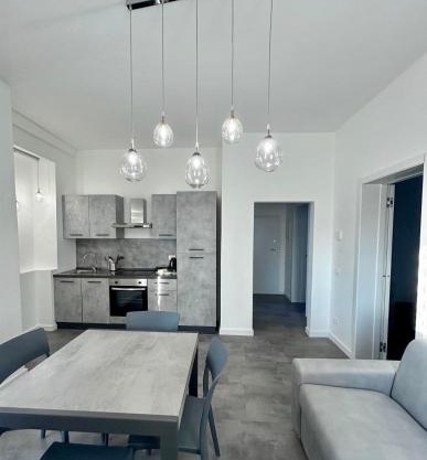 De Mio's Apartment