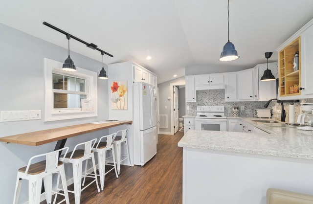 DEC-FEB MONTHLY 50% OFF The Funky Fuji @Backyard 🍎 Cottages