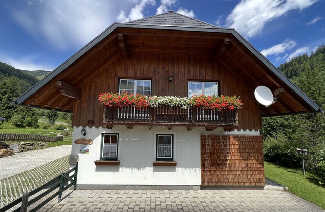 Deceleration in the Riesneralm apartment right on the ski slopes