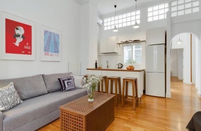 Del Parque Flats Letran