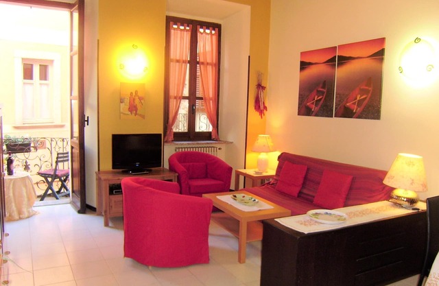 DELIZIOSOAPPARTAM FAMILY IN THE HISTORICAL CENTER NEAR PIAZZA, LAGO, CHIESA, MUNICIPI