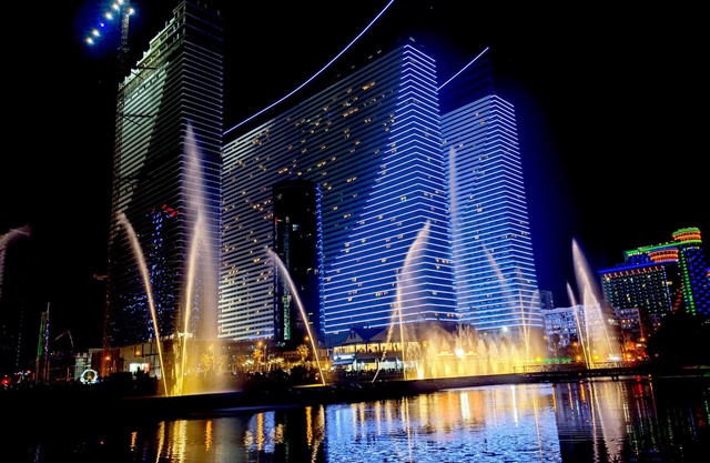 Deluxe panoramic 2+1 apartment in Orbi City