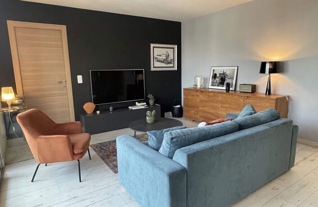 Design and spacious one bedroom apartment on Place de Gaulle Antibes