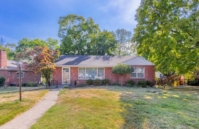 Designer 3BR Ranch Home near Clayton & Wash U