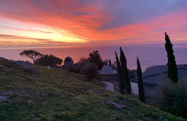 Detached villa - 2 south-facing terraces - Exceptional sea view - 4 minutes from the beach