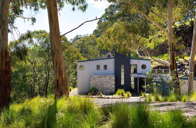 Dindelong Trentham Falls - Unique Architect Designed Nature Hideaway!