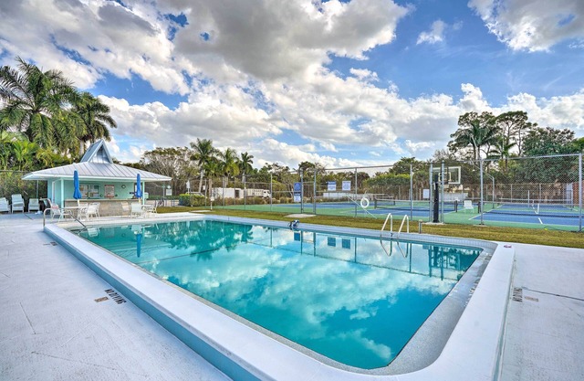 Direct Gulf Access + Lanai: Sunny Naples Home!