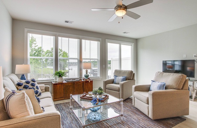 Dock Access: Pet-Friendly Lake Greenwood Gem!