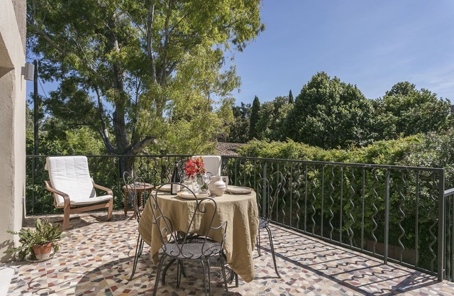 DOMAINE SESQUIER Family gîte in an exceptional farmhouse Belle de nuit