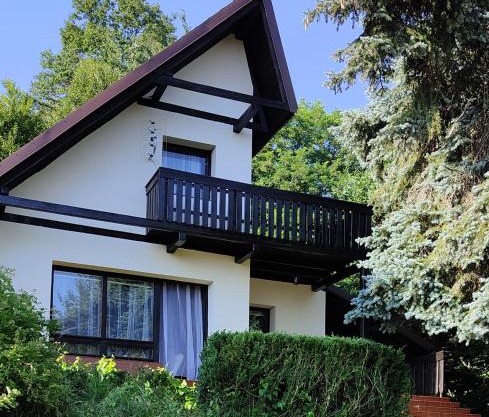 Domek na Porąbkach z kominkiem