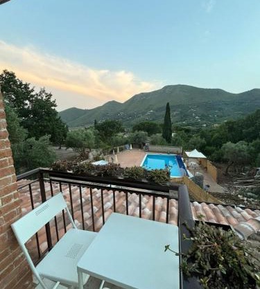 Domus Arco Romano Guest House