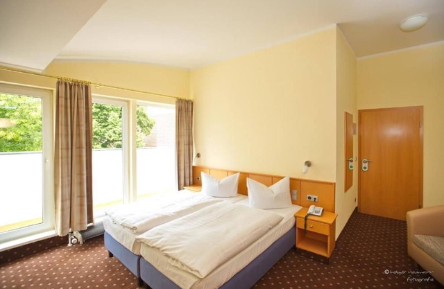 Doppelzimmer 1 Neubau, Dusche/WC - Hotel Garni zum Alten Ratskeller Vetschau