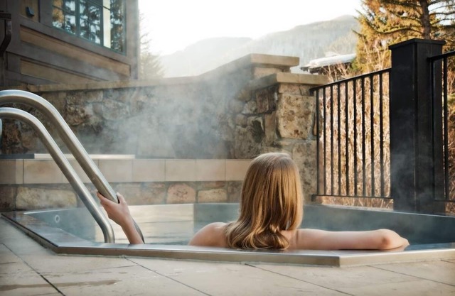 Double Queen, Gravity Haus Vail, Steps to Ski Lift w/Outdoor Hot Tub & Sauna