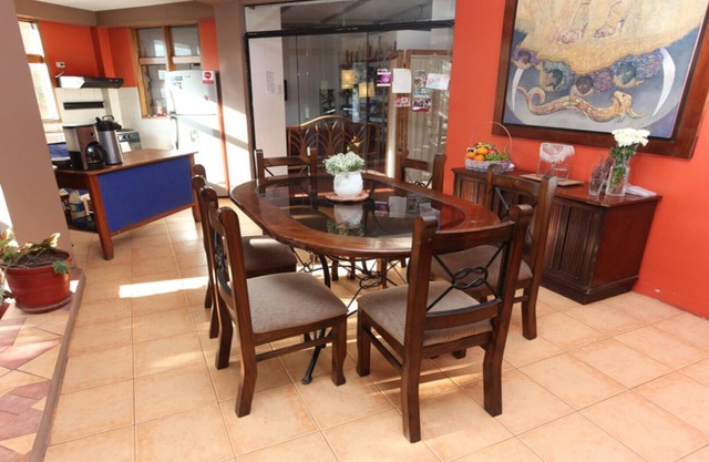 DOUBLE ROOM WITH A CUZQUEÑA FAMILY