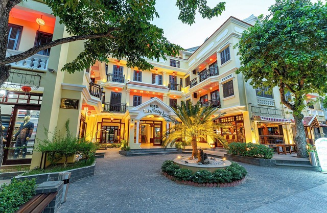 Double Standard - Thuy Duong 3 Boutique Hotel & Spa