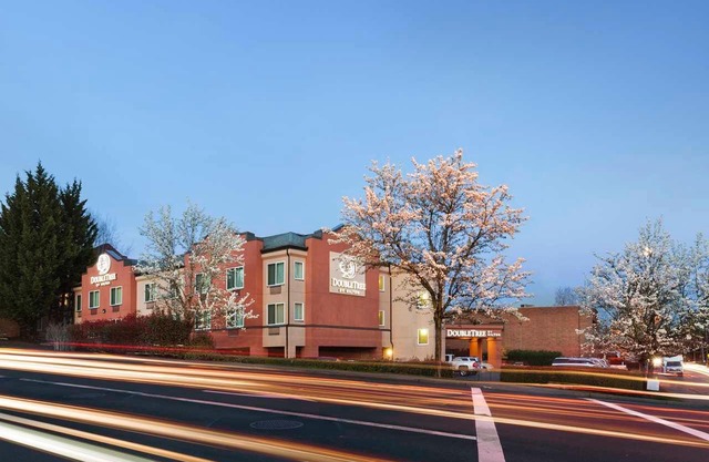 DoubleTree by Hilton Portland Tigard