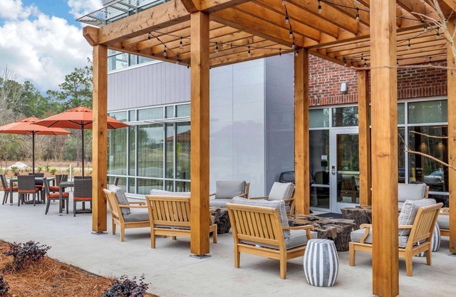 DoubleTree by Hilton Summerville Nexton