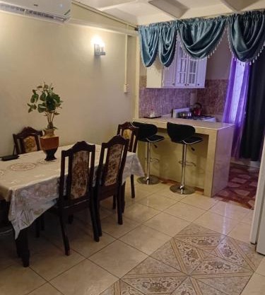DOUG MANOR flat 2
