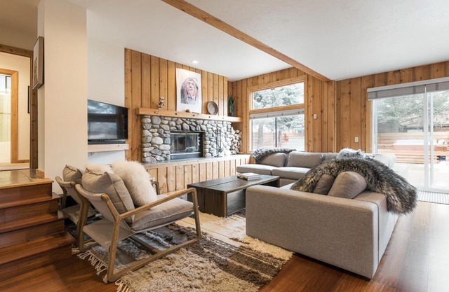 Downtown 5th Street Home