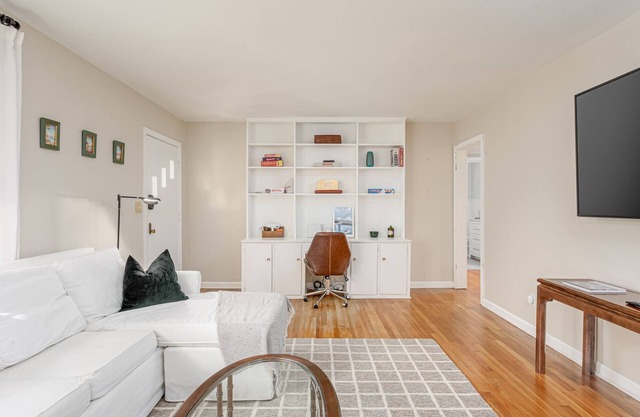 Downtown Home Near Beach, Spacious + Pet Friendly