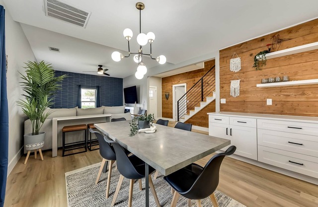 Downtown McKinney Modernized Historical home