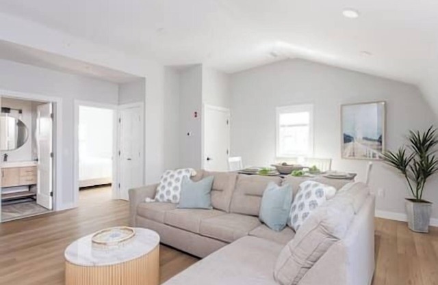 Downtown Newport Penthouse