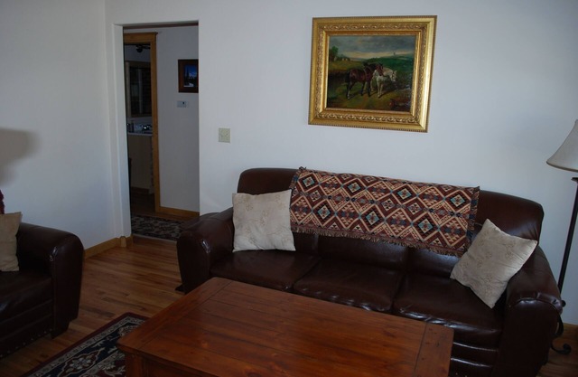 Downtown Salida Historic Row House Style Condo (STR License: 0220)