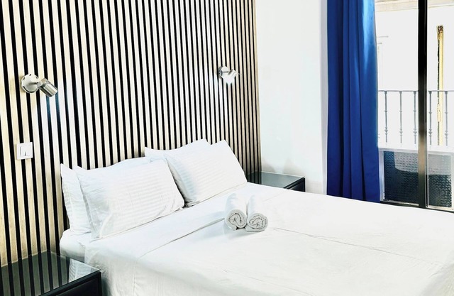 Downtown Sunny & Cozy Apartment Gran Via | A022