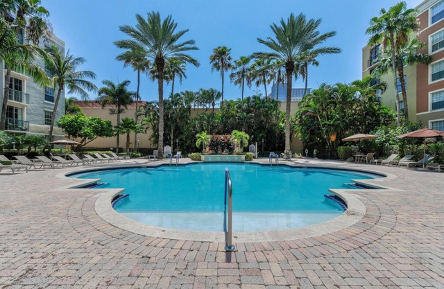 *Downtown West Palm Beach 2/2 Condo*