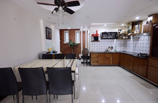 DQ House Da Nang close to airport