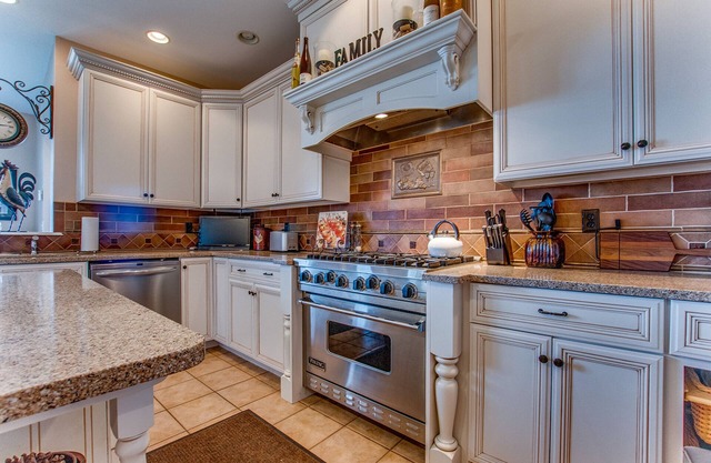 Dragonfly Landing | 5 Bed, 2.5 Bath