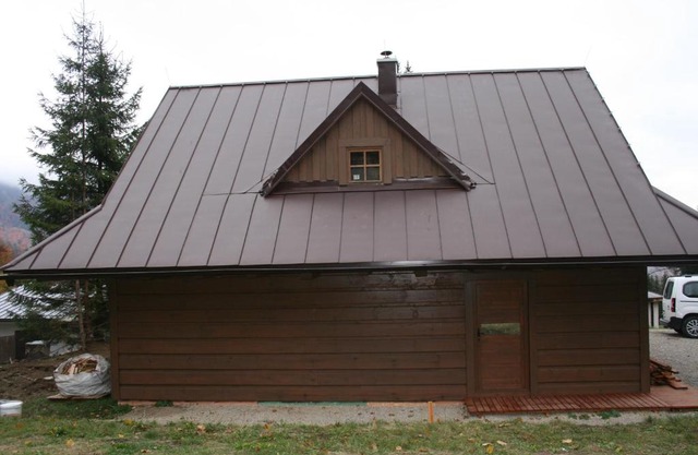 drevená chatička nad Králikami