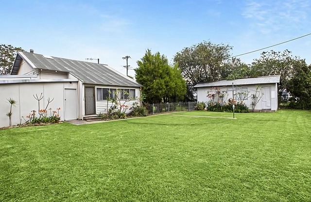 Driftway is the ultimate family home in the beautiful seaside town of Urunga.