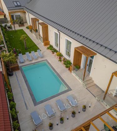 Dripper Urban Retreat