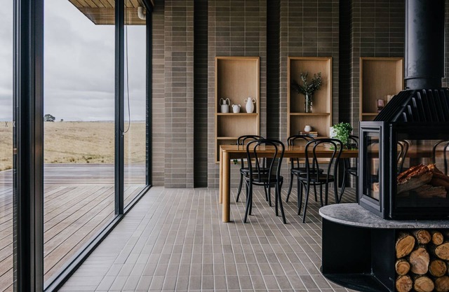 Drummond Estate ~ Daylesford Macedon Region ~ Luxe home with heated plunge pool