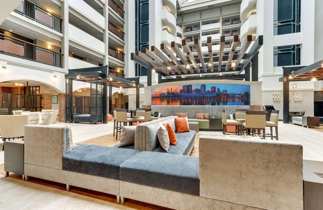 Drury Plaza Hotel St. Paul Downtown