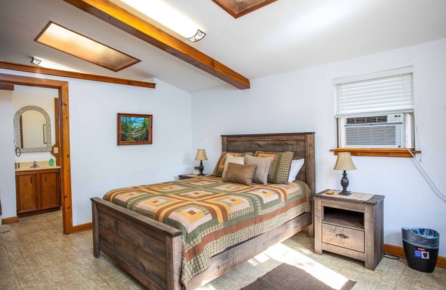 DUBL-C Guesthouse | Charming Home | Near River