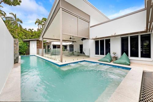Dune - Poolside Elegance near Parap Markets & Beach