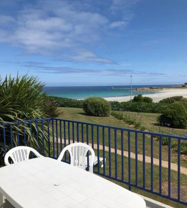 Duplex 6 pers piscine et vue mer