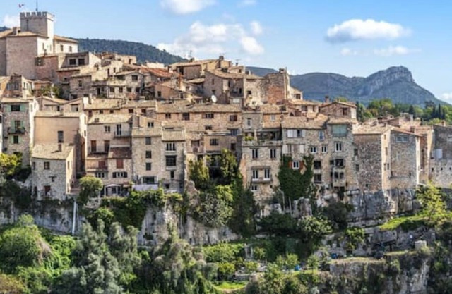 Duplex Dans Maison de Village Pour 6 Personnes à Tourrettes sur Loup