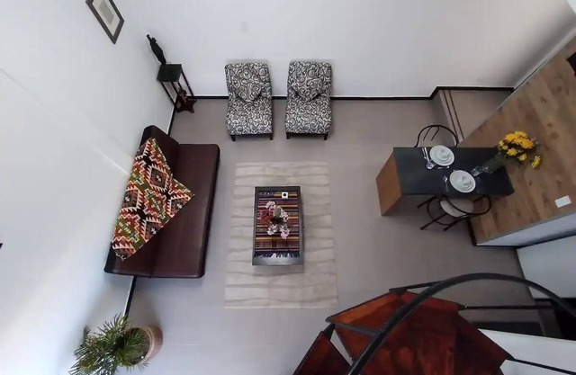 Duplex Galapagos with ideal location.