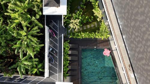 Duplex Living Canggu 2Floor Apartments with Pool Access
