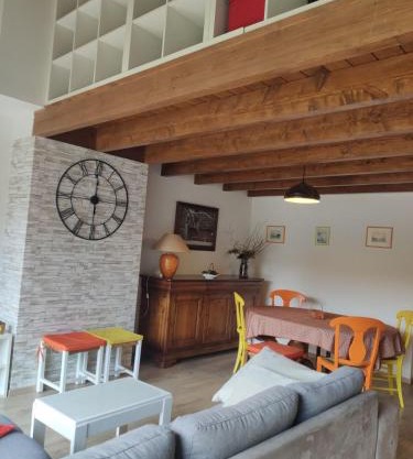 Duplex with spectacular mountain views for 8