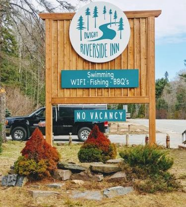 Dwight Riverside Inn